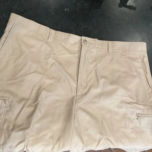 📦Callaway Off White Shorts Men’s 48B 📦 - Picture 9 of 10